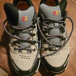 Garmont Men's size 7 hiking shoes